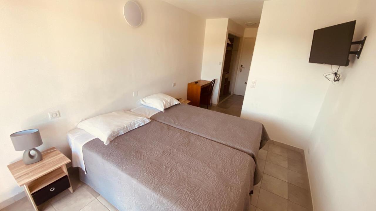 Hotel De La Poste Peymeinade Экстерьер фото
